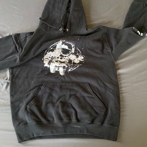 “Meet me on the moon” sweatshirt